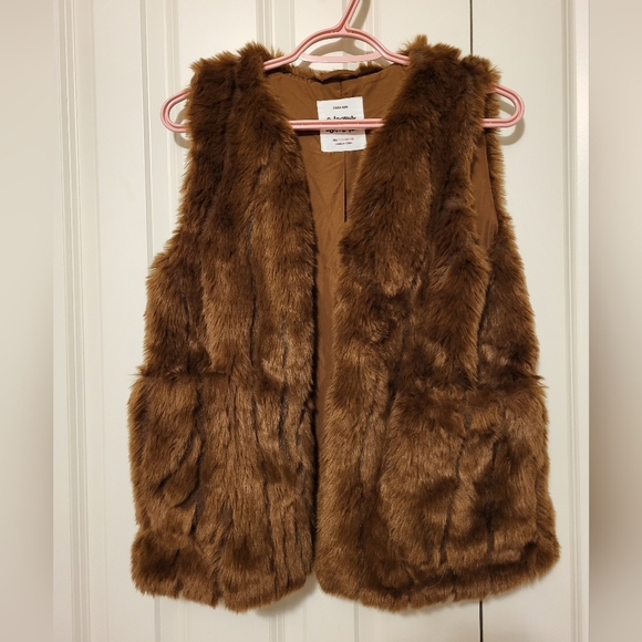 New without tags size 11/12 Zara kids fur vest - Picture 1 of 2